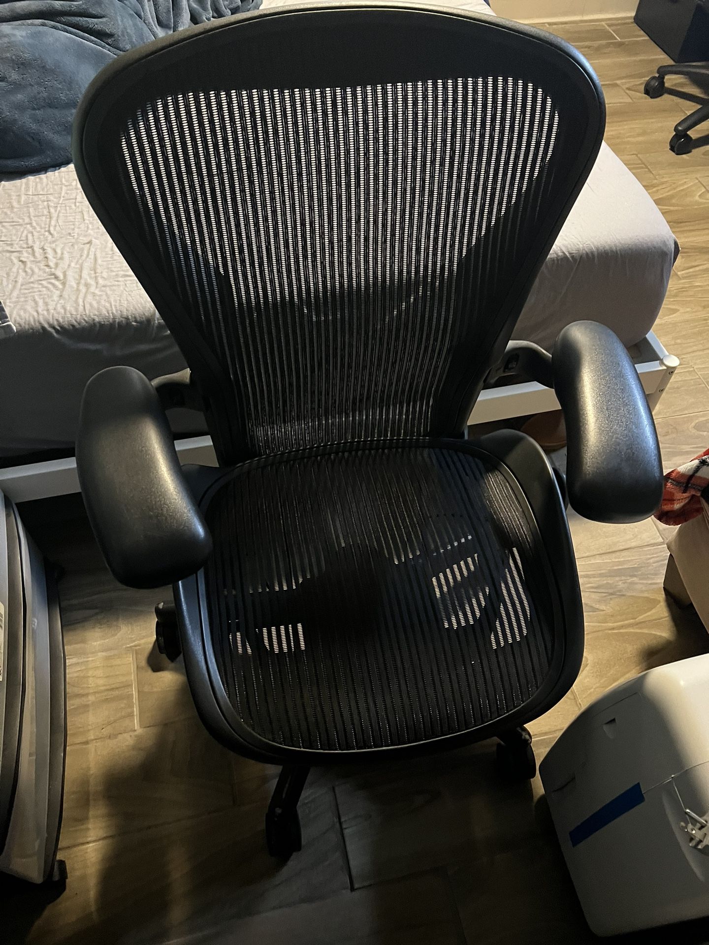 Herman Miller Aeron Gaming/Office Chair 