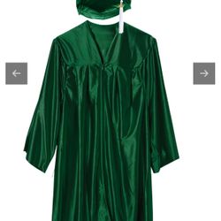 New Graduation Set includes a cap, gown, and tassel. Hunter Green color