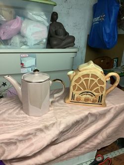 2/teapots for decoration