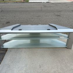 Free TV stand