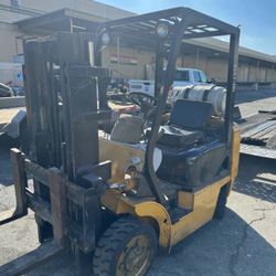 Forklift Komatsu 5000 Lb 