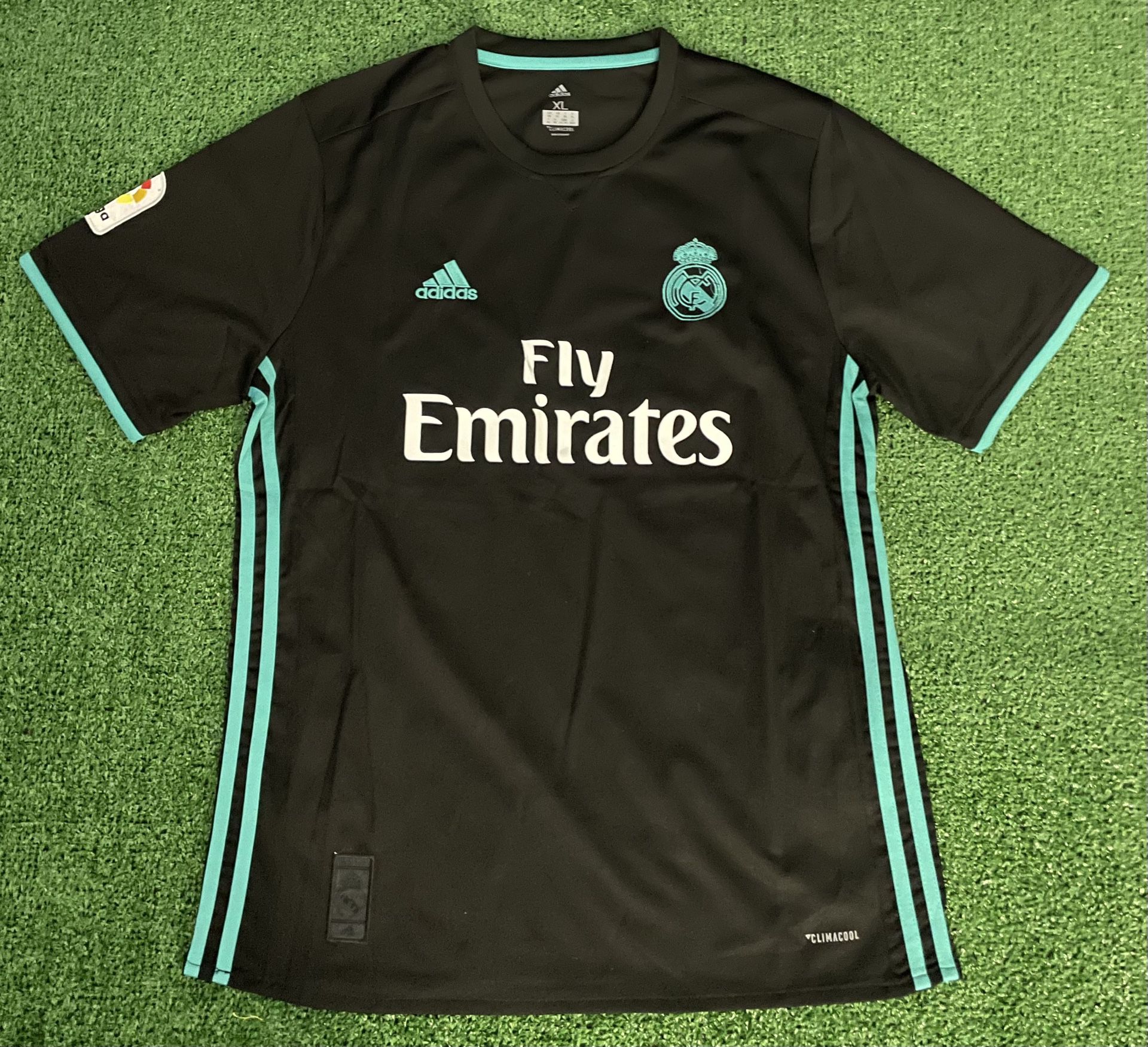 Real Madrid 17/18 Away Soccer Jersey (XL)