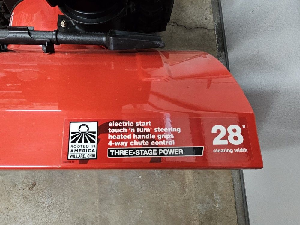 Troy Bilt 28 Inch Wide Snowblower Like Brand New Snowthrower 3 Stage