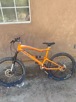 GT Sensor Full Suspension Mountain Bike