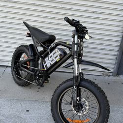 HIKEEP K6S EKECTRIC DIRT BIKE PEAK 3000W  -SPEED 35MPHRANGE 110 MILES