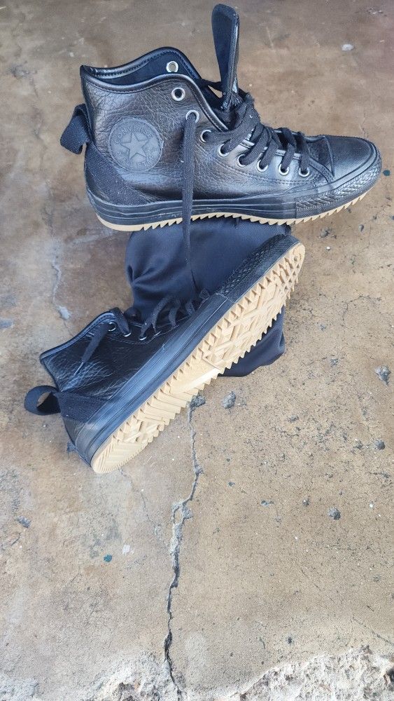 Converse Chuck Taylor Allstar Hollis Hi-top - (Sz. 9m/11w)