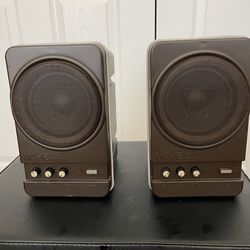 Roland MA-12C Stereo Micro Monitors. line in, instrument, or microphone