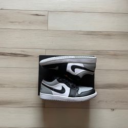 Jordan 1 low shadow toe size 10