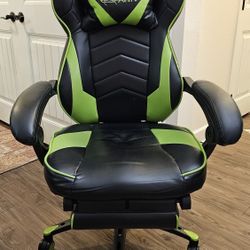 RESPAWN 110 Ergonomic Gaming Chair with Footrest Recliner - Racing Style High Back PC Computer Desk Office Chair - 360 Swivel