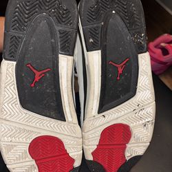 Jordan 4s