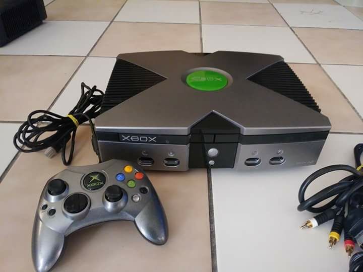 Modded Original Xbox with Dragon Dashboard