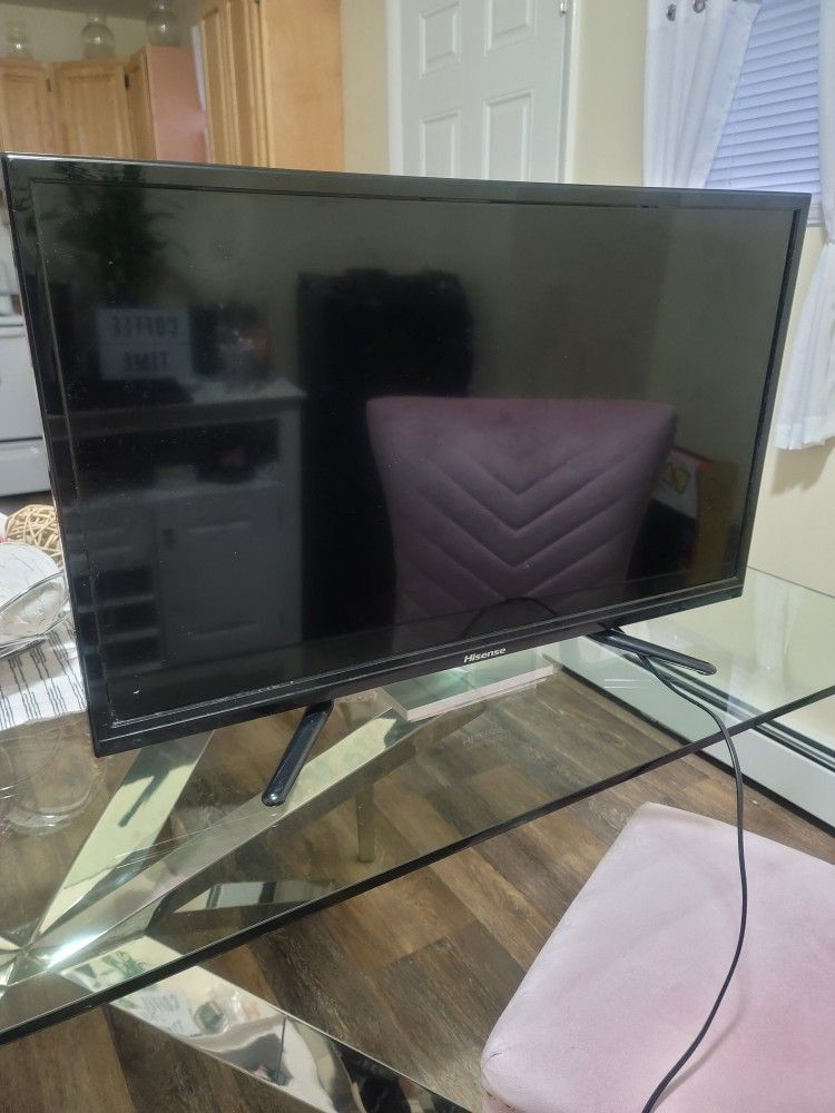 32in Hisense tv