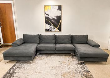 Gray 4-Seater U-Shaped Sectional Sofa