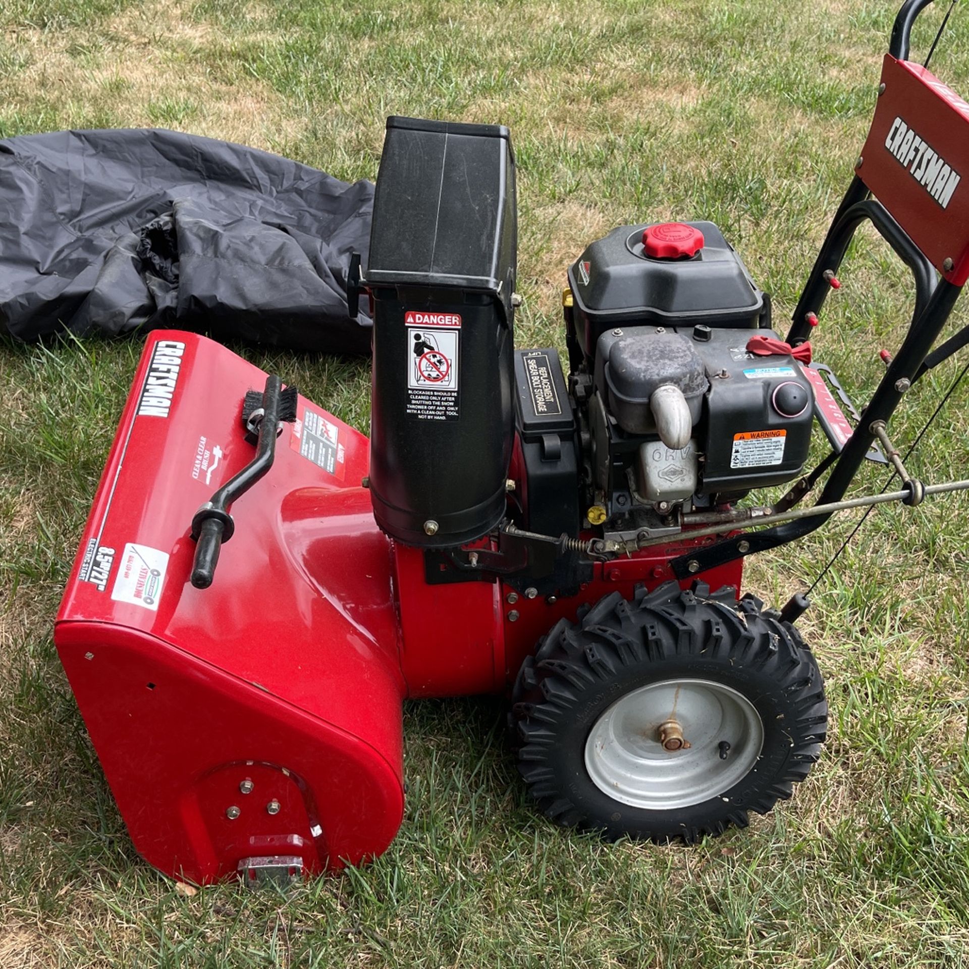 Craftsman 8.5 HP / 27 inch Snow blower