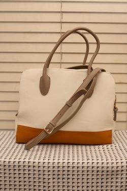 Urban Expressions White Leather Purse
