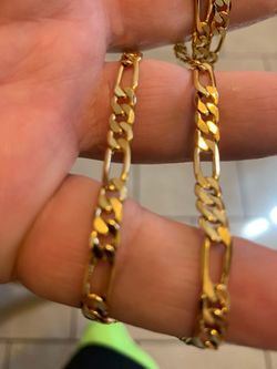 Awesome gold plated Figaro chain