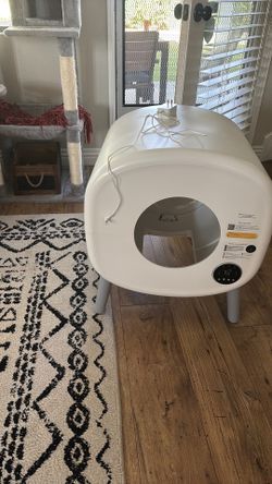 Self-cleaning cat litter box (cumrige brand)