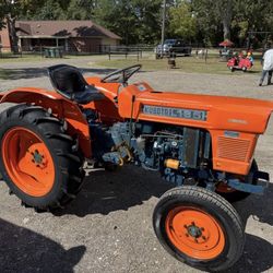 Kubota L185 Tractor(SEE FULL DESCRIPTION)