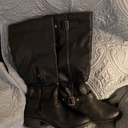 Women Black Boots 