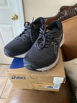Asics Women Size 7.5