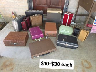 Vintage cases : doll, records, hair dryer, beverage, gaming
Pick up in Harlingen, I live near Walmart
Antiques and Telephones