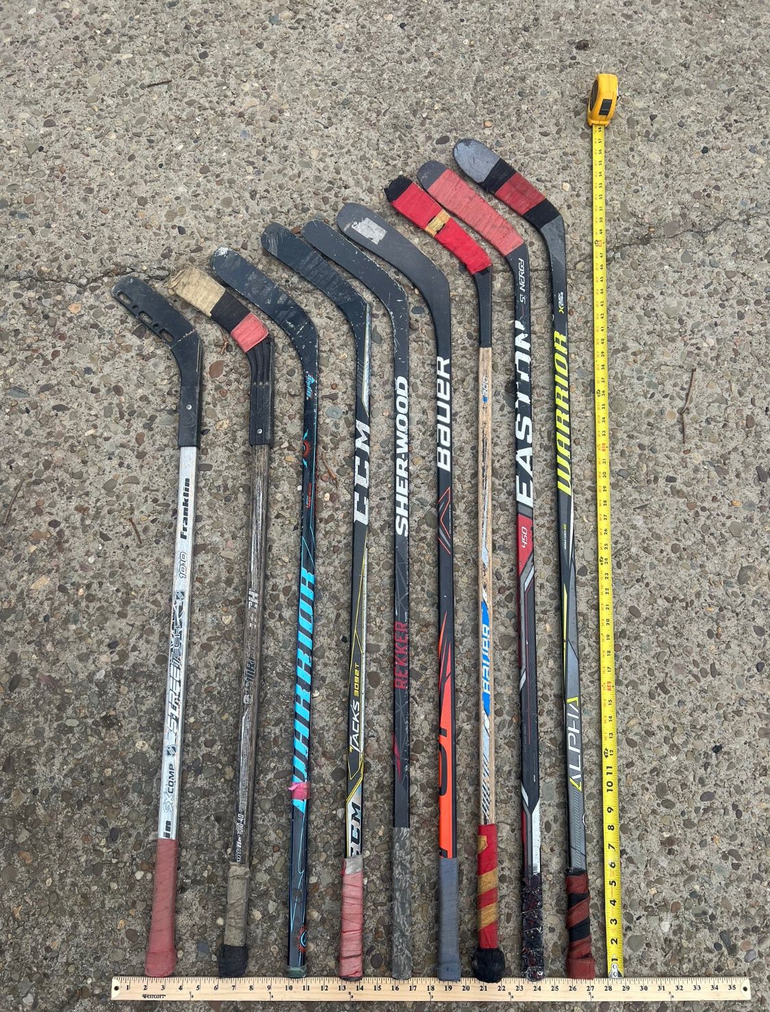 12 Hockey Sticks 