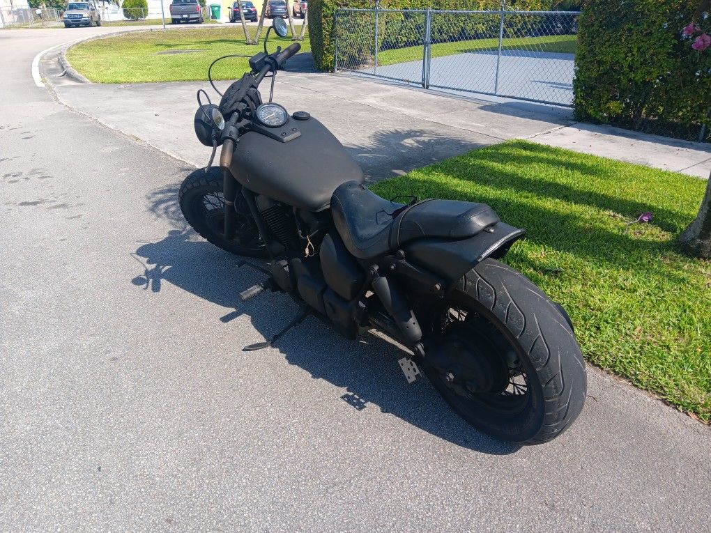 Honda Shadow 750cc 2005 Custom Loẁ Miles