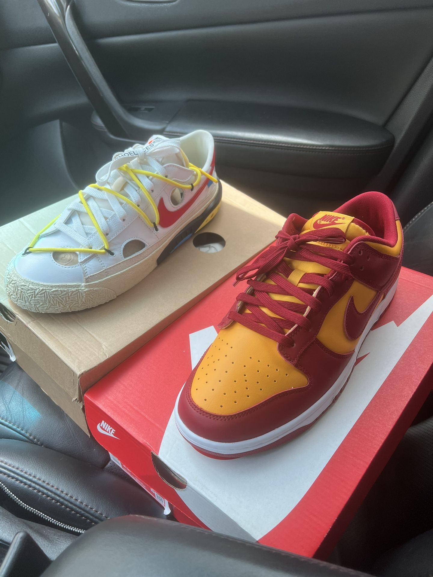 NIKE DUNK MIDAS  & NIKE BLAZER LOW OFF-WHITE USED 