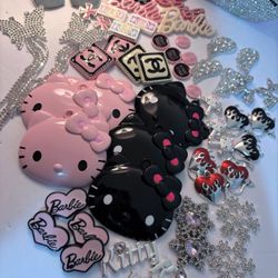 Random Designer & Hello Kitty Charm Mix 