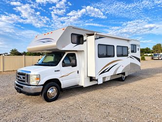 2010 Winnebago Access 31ft