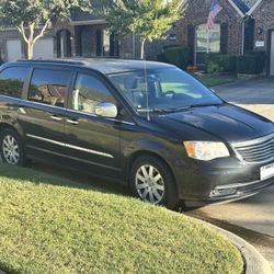 2012 Chrysler Town & Country