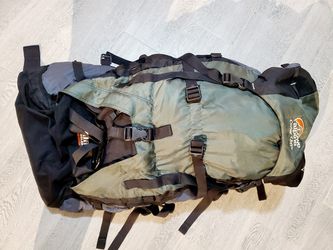 Lowe Alpine Galyans hiking backpack travel bag