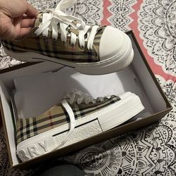 Burberry shoes
