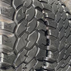 2 Llantas Usadas Procomp Xtreme MT2 37x12.50R17 $150 El Par