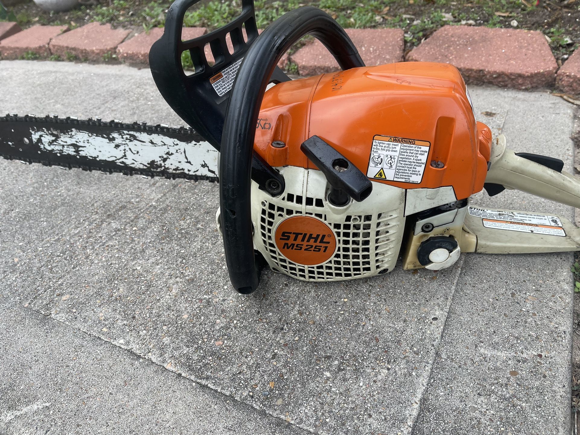 Serrucho Stihl MS 251