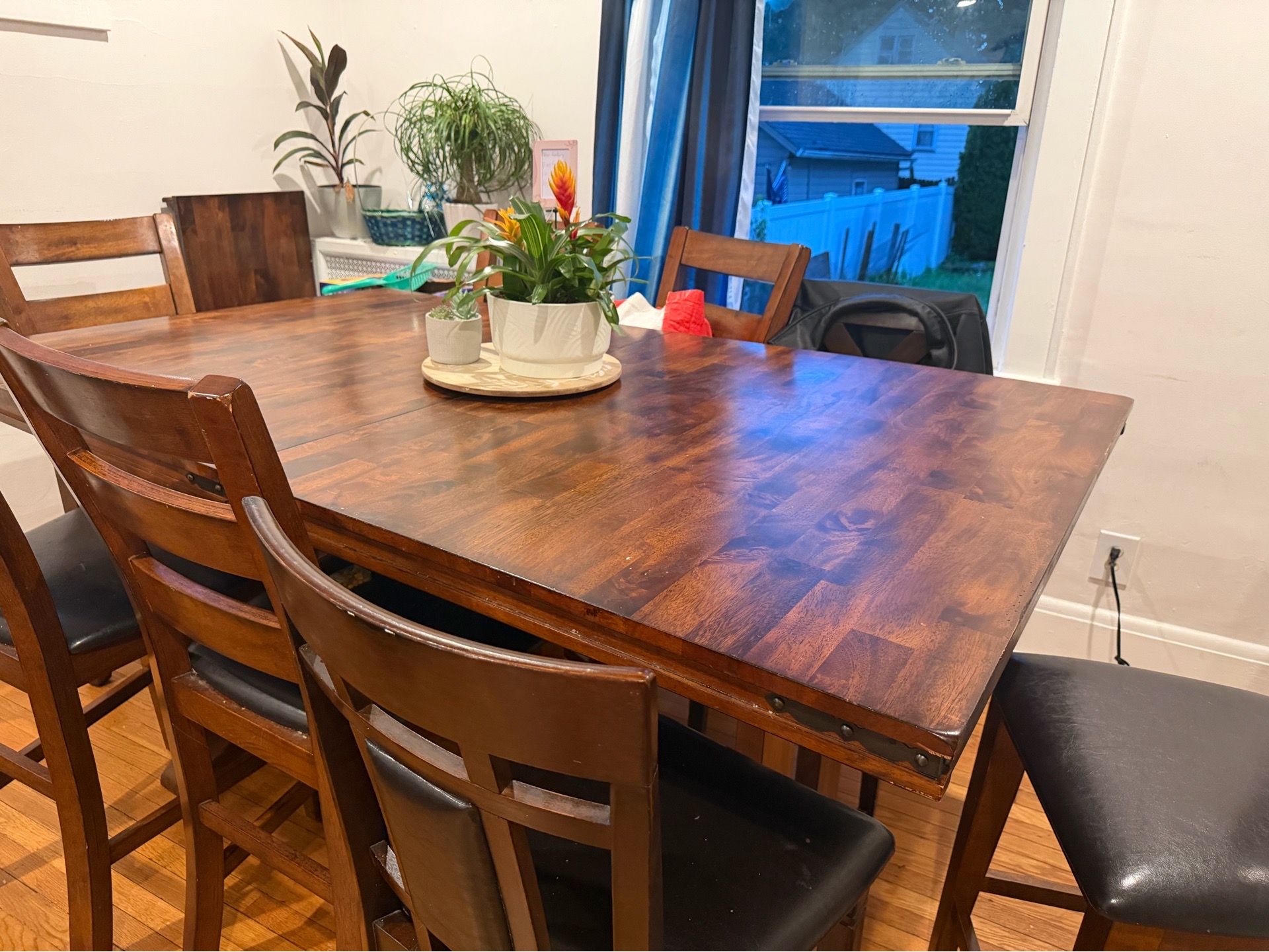 Dinning Table