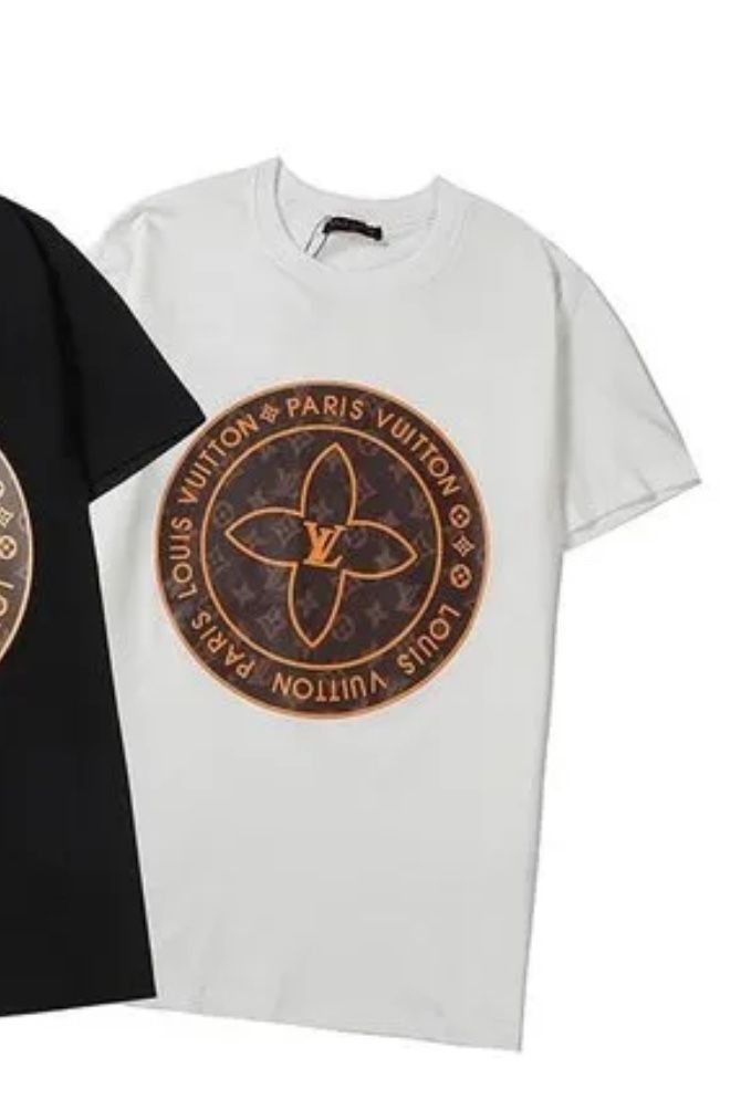 Louis Vuitton Tshirt Unisex Large For Men And Xlarge For Women