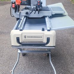 Diamondback 10" Heavy Duty Tile Saw.