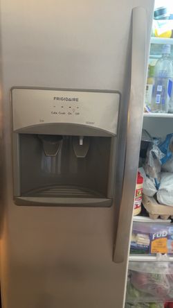 Frigidaire Refrigerator – $250 OBO – MUST GO TODAY