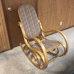  Vintage Rocking Chair