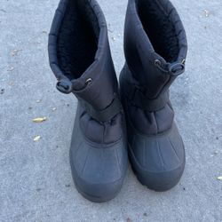 youth Northside Thinsulate Boot sz 7
