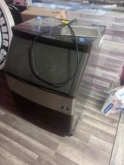 Ice machine