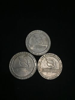 Three LAS VEGAS HILTON SPACEQUEST CASINO TOKENS