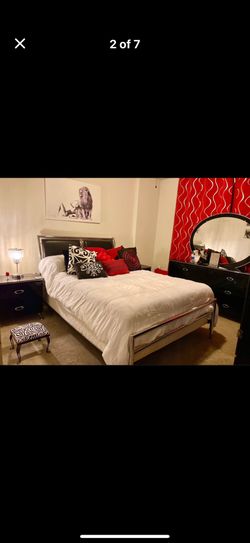 🔥 Modern 7-Piece Queen Bedroom Set – Bold, Elegant & Ready for a New Home! 🔥