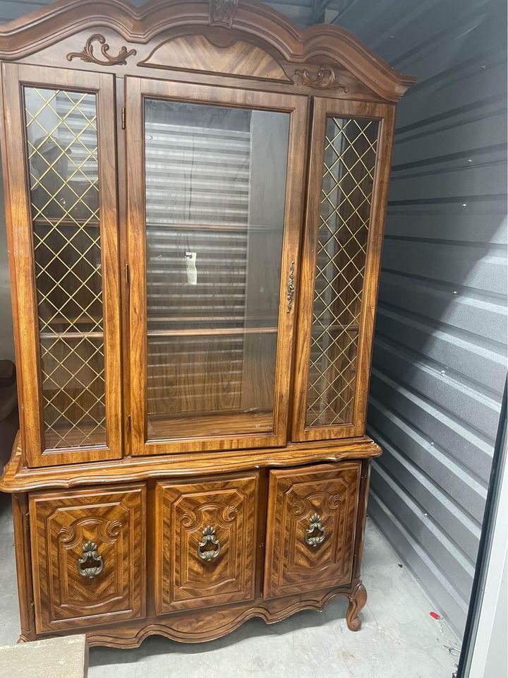 CHINA CABINET