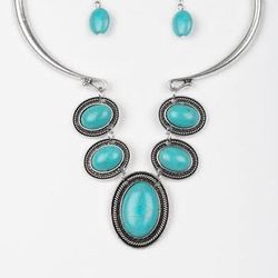 Paparazzi Turquoise Necklace