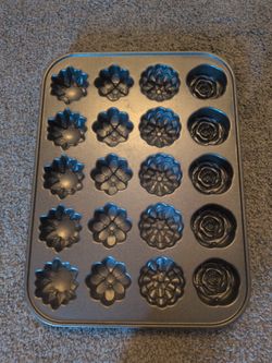 Nordic Ware Petits Fours Mini Cake Pan Flower