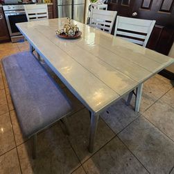 Dining for 6 people