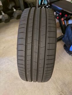 Pirelli PZERO PZ4 Run flat tire