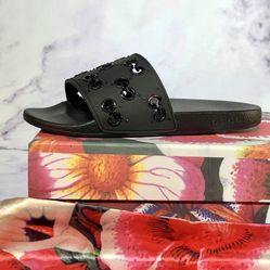 Gucci Rubber GG Slide Sandals in Black – Men’s 6.5 & 7 / Women’s 9.5 & 10 Ready for Pickup!